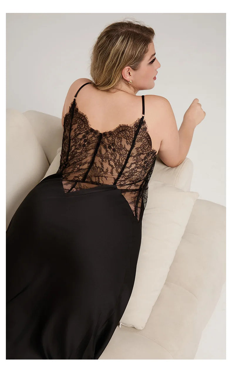 Clin d’Œil du Soir – nuisette grande taille avec un petit jeu de lignes | Nuisettes en satin, en soie et transparente