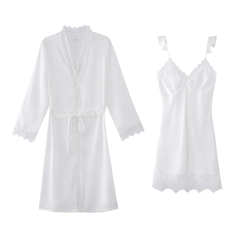 Lentement – nuisette dentelle avec un petit jeu de lignes (2 pièces) | Nuisettes en satin, en soie et en dentelle