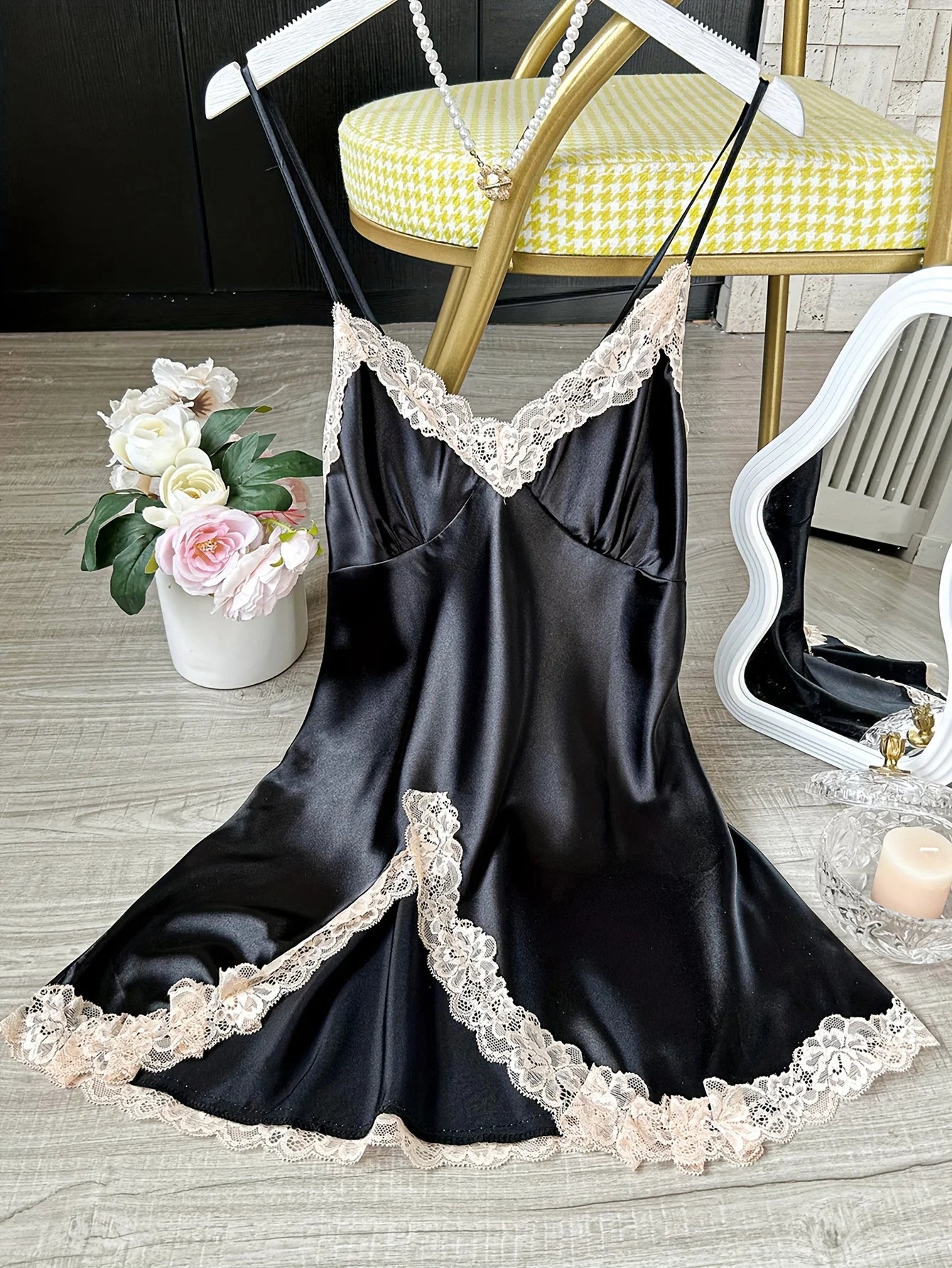 Nuisette en satin
