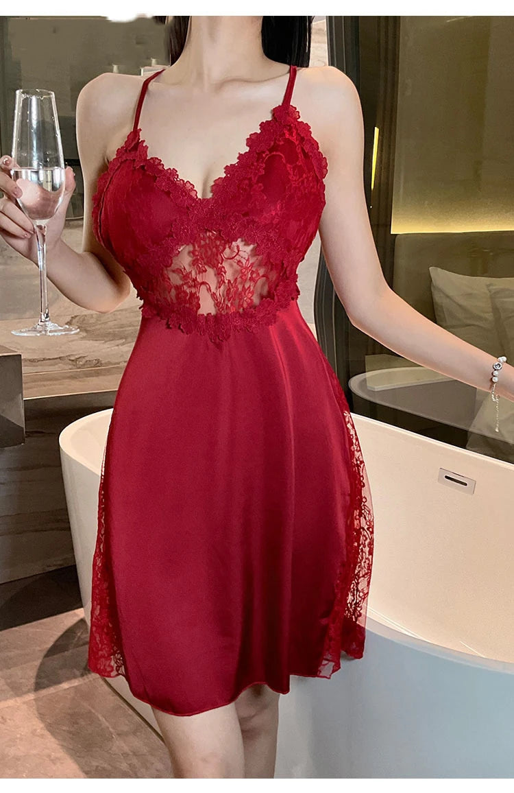 Nuit Douce – nuisette transparente avec des touches discrètes | Nuisettes en satin, transparente et en dentelle